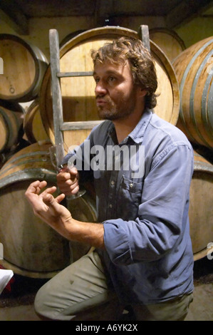 Christophe Peyrus Domaine Clos Marie. PIC St. Loup. Languedoc. Fasskeller. Besitzer-Winzer. Frankreich. Europa. Stockfoto