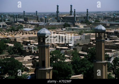 Blick von der Zitadelle Qala ich Ikhtiyar Ud mit Freitag Moschee Masjet eJam im Hintergrund Herat Afghanistan Asien DIN Stockfoto