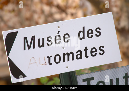 Musee des automatisieren Tomates, das Museum für mechanische Spielwaren oder vielleicht das Tomaten-Museum. Stadt von Limoux. Limoux. Languedoc. Frankreich. Europa. Stockfoto