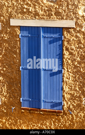 Gruissan-Village. La Clape. Languedoc. Fenster. Frankreich. Europa. Stockfoto