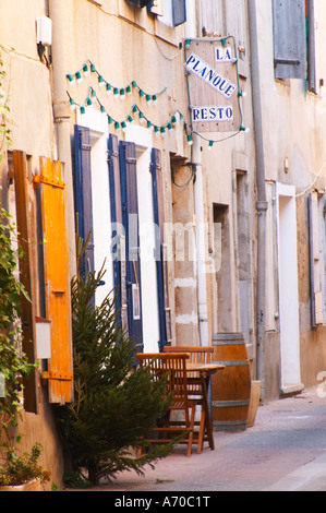 Gruissan-Village. La Clape. Languedoc. Dorfstraße. Frankreich. Europa. Stockfoto