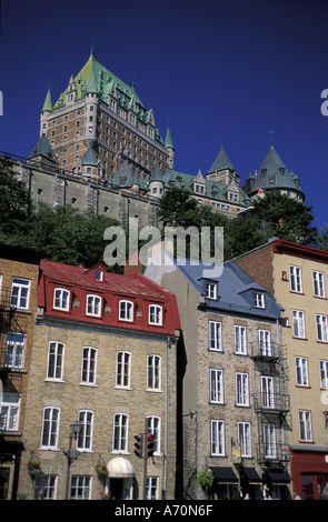 Kanada, Québec, Québec (Stadt). Unterstadt und Chateau Frontenac. Stockfoto