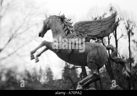 Europa, Österreich, Salzburg. Geflügeltes Pferd Statue, Mirabellgarten Stockfoto