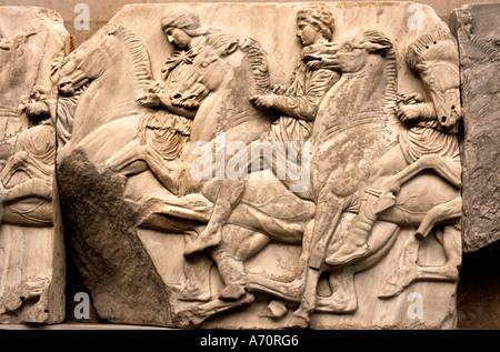 Nordfries des Parthenons mit überlappenden jungen Reitern bei der panathenäischen Prozession Parthenon 447-432 v. Chr. Akropolis Athen 5. Jh. v. Chr Stockfoto