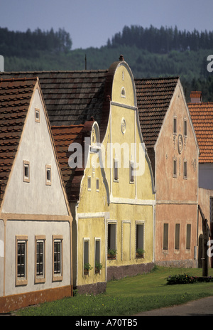 Europa, Tschechische Republik, Südböhmen, Holasovice 19. C. Folk Barock Stil Scheune und Haus details Stockfoto
