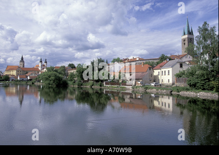 Europa, Tschechische Republik, Südmähren, Blick auf die Stadt Telc aus Ulicky Teich Stockfoto