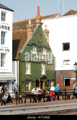 Arms Pub Stadt Poole Quay Poole Dorset England Stockfoto