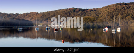 Yachten auf See Windermere im Lake District Cumbria England UK Stockfoto