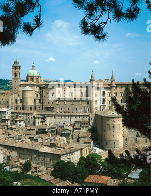 Geographie / Reisen, Italien, Urbino, Übersicht, Stadt, Palazzo Ducale, Außenansicht, UNESCO, UNESCO-Welterbe, Marche, Marken Stockfoto