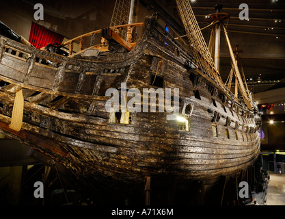 Das gut erhaltene 17. Jahrhundert Kriegsschiff Vasa im Vasamuseum in Stockholm ist eine der größten Touristenattraktionen Schwedens Stockfoto