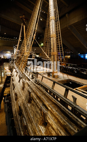 Das gut erhaltene 17. Jahrhundert Kriegsschiff Vasa im Vasamuseum in Stockholm ist eine der größten Touristenattraktionen Schwedens Stockfoto