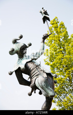 Statue von ein Hofnarr bei William Shakespeare s Geburtsort Stratford-Upon-Avon, Warwickshire Stockfoto