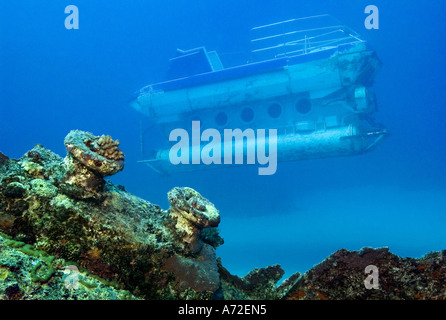 u-Boot ein Schiffswrack erkunden Stockfoto