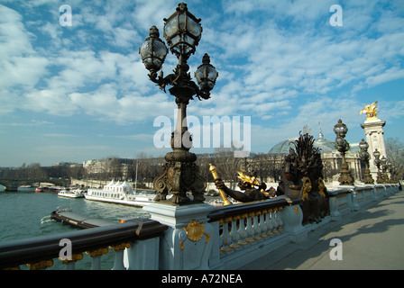 Alexandre 3-Brücke über die Seine in Paris Stockfoto