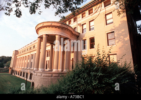 Bildung, PITTSBURGH PA USA „Carnegie Mellon University“ „M.M.C Building“ mit Säulen in Front University vereinigte staaten Smart City [USA] Stockfoto