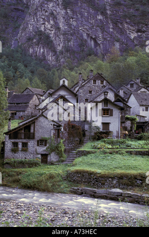 EU, Schweiz, Ticino Region, Dorf von Foroglio, Val Bavona Stockfoto