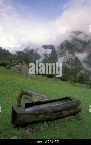 EU, Schweiz, Ticino Region, Dorf von Foroglio, Val Bavona Stockfoto