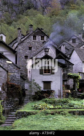 EU, Schweiz, Ticino Region, Dorf von Foroglio, Val Bavona Stockfoto
