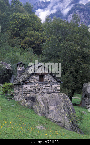 EU, Schweiz, Ticino Region, Dorf von Foroglio, Val Bavona Stockfoto