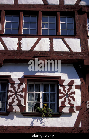 Europa, Schweiz, Schaffhausen, Stein am Rhein. Winter und halbe Fachwerkhaus Detail. Stockfoto