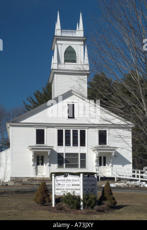 Deerfield Bible Church in den Frühlingsmonaten befindet sich in Deerfield New Hampshire USA ist Teil von Neu-England Stockfoto