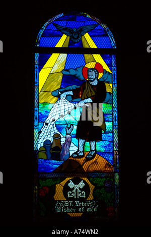 Parham Antigua St Peters anglikanische Kirche St Peter Fisher von Männer-Glasmalerei-Fenster Stockfoto