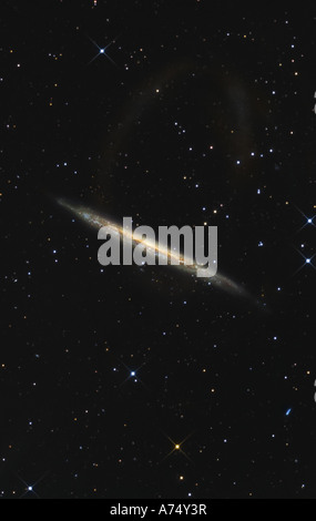 Die Splitter Galaxie, auch bekannt als NGC 5907 ist eine Spiralgalaxie im Sternbild Draco gelegen. Stockfoto