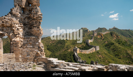 Abschnitt der chinesischen Mauer bei Jinshanling in der Nähe von Peking, China Stockfoto