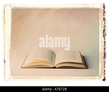Buch öffnen Stockfoto