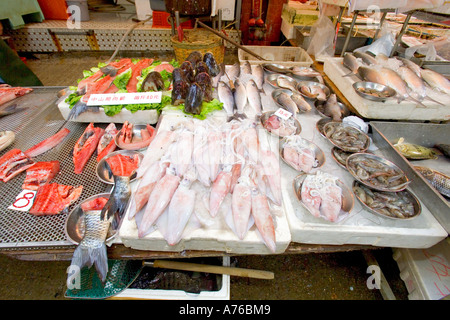Frischer Fisch stand auf nassen Markt Causeway Bay in Hongkong. Stockfoto