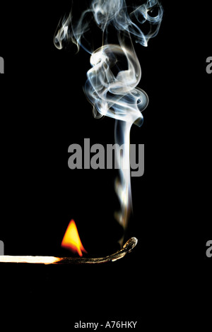 Brennende Matchstick, Nahaufnahme Stockfoto