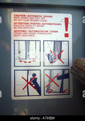 Vorsicht Automatiktüren Skilift Zeichen Stockfoto