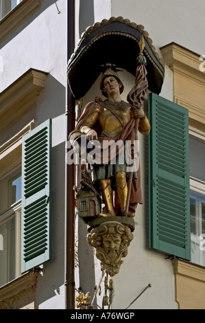 Historischen Teil der Stadt, die Statue des Heiligen Florian an der Fassade eines Hauses, Bamberg, Franken, Bayern, Deutschland Stockfoto