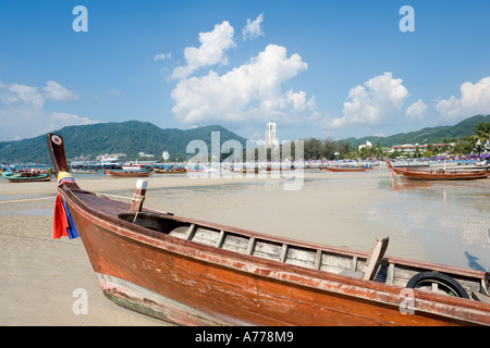 Fischerboote am Patong Beach, Phuket, Thailand Stockfoto