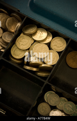 Britisches Pfund-Münzen 1 Pfund in Bar bis UK Stockfoto