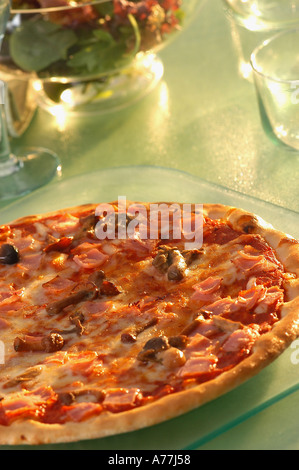 Schinken und Feld Pilz-pizza Stockfoto