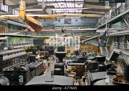 Transport-Halle in das Technische Nationalmuseum in Holesovice Bezirk Prag Tschechische Stockfoto