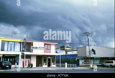 Obst- und Gemüsemarkt Verkäufer in San Jose, Costa Rica, Zentralamerika. Stockfoto