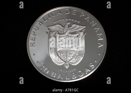1972 20 Balboa Panama Münze zeigt das Adler-Wappen. Stockfoto