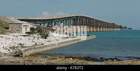 Zeitung Automaten unglaubliche Aussicht unendlich endlos Wasser Straße große Wasser Amerika Amerika Strand Strände Stockfoto