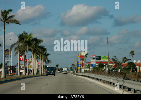 Miami South Sunshine State Florida USA moderne Bürogebäude Fenster Glas Stadt Inspiration Skyline urban Mittelstadt kulturelle Stockfoto