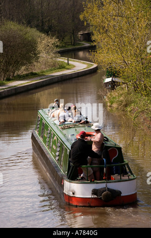 UK England Cheshire Vale Royal Northwich Anderton Narrowboat auf Trent und Mersey Kanal Stockfoto