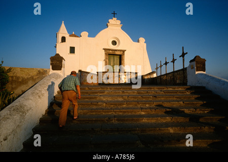 Ischia Italien des 16. Jh. Kirche der Madonna del Soccorso mit Blick aufs Meer in Forio Stockfoto