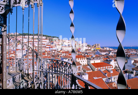 Blick auf Lissabon von der Hebebühne Aufzug Santa Justa Lissabon Portugal Europa Stockfoto