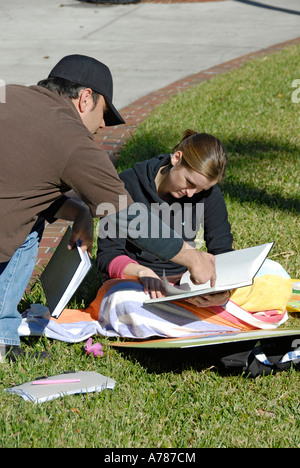 Studenten studieren auf dem Campus der University of Tampa befindet sich in der Stadt Tampa Florida FL Stockfoto