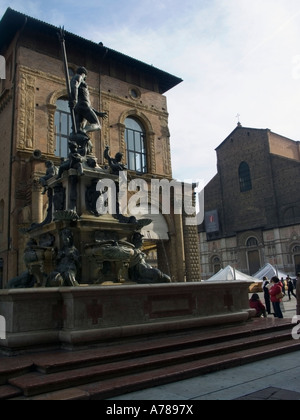 Das Neptun-Brunnen (Fontana di Nettuno) Piazza Nettuno, neben Piazza Maggiore, Bologna, Emilia-Romagna, Italien, hervorgehend Stockfoto