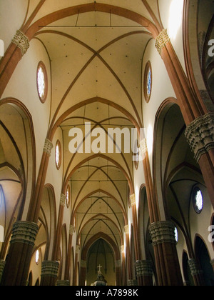 Innenansicht der Kirche von Bologna Duomo Kathedrale von San Petronio Bologna Emilia Romagna Italien Europa Stockfoto