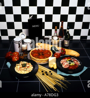 Generische italienische Küche Stilleben Studio Stockfoto