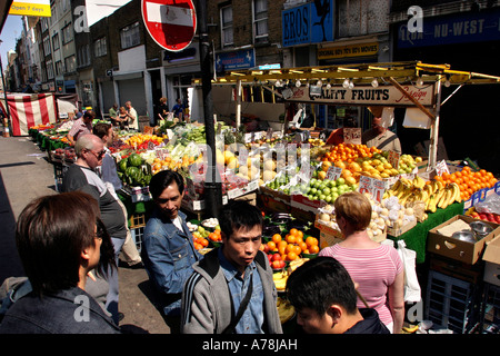 UK-London-Soho-Berwick Street Marktständen verkaufen Obst und Gemüse Stockfoto