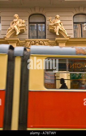 Straßenbahn entlang Masarykova der Hauptstraße von zentralen Brünn Mähren Tschechien EU Stockfoto